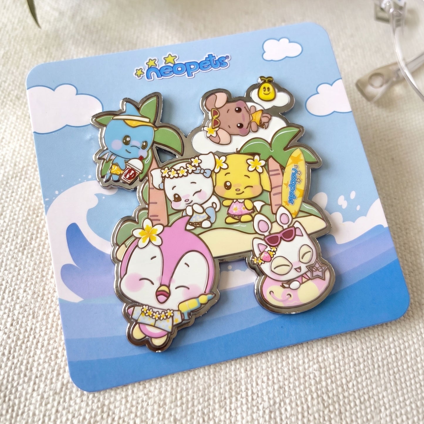 SDCC Event Exclusive - Summer Theme Pin